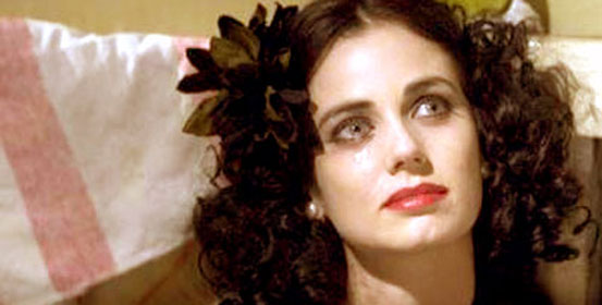 Mia Kirshner in The Black Dahlia di Brian De Palma