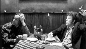 Tom Waits  e Iggy Pop in Coffee and Cigarettes di Jarmush