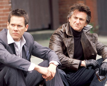 Kevin Bacon e Sean Penn in Mystic River di Clint Eastwood