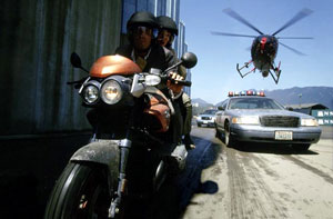 Ben Affleck, Uma Thurman e una Bmw in PAYCHECK di John Woo